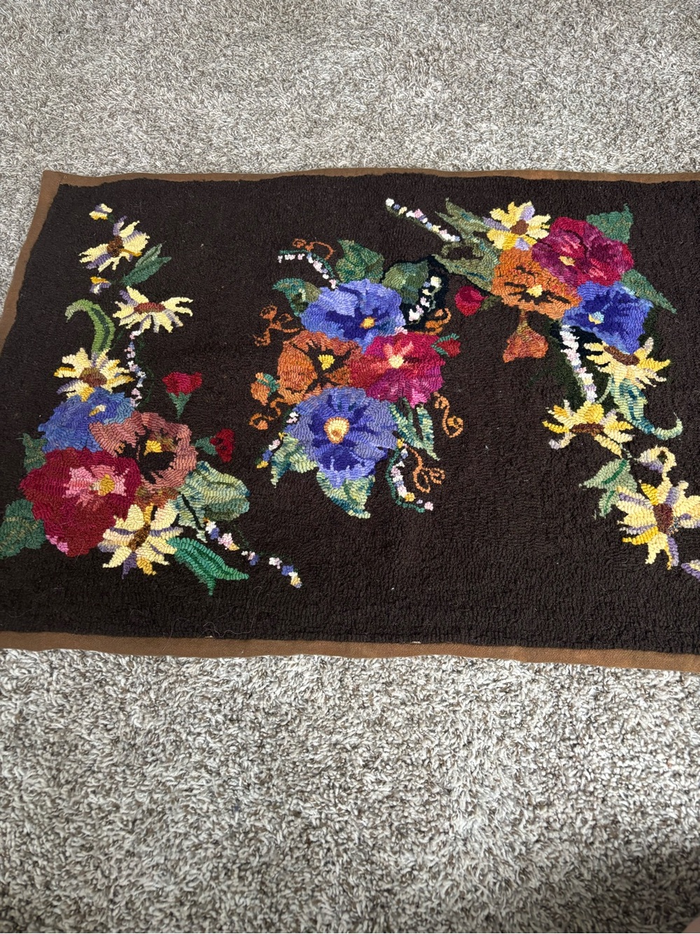 Primitive floral Hooked Rug handmade wool in Brown with Multicolor Blooms